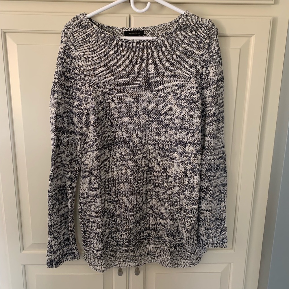 EUC Ann Taylor tunic sweater